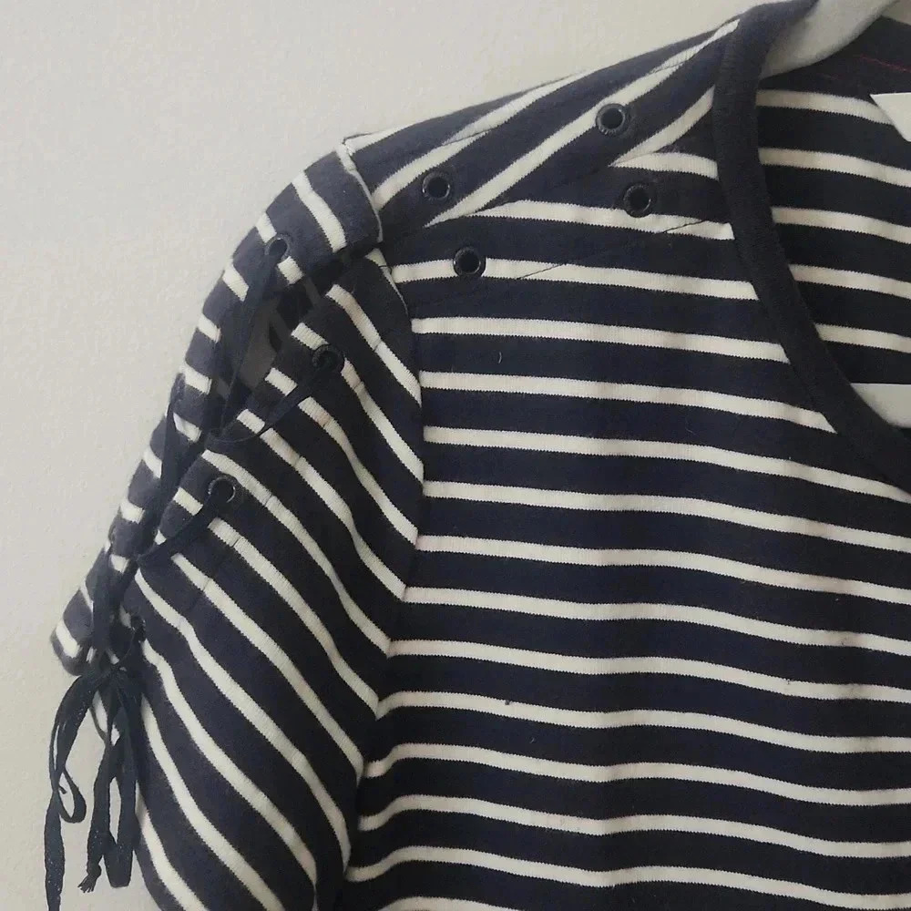 Vintage y2k Tommy Hilfiger stripe tee - Picture 3 of 4